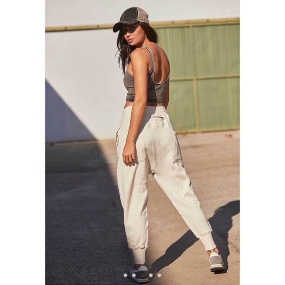 New Free People June Bug Sweatpants Joggers FP Movement Cream Small - Picture 11 of 12